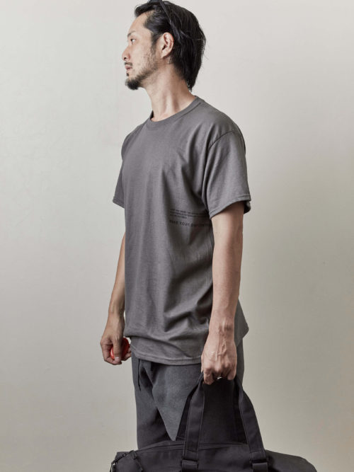 S/S TEXT TEE-Charcoal-